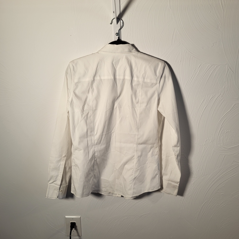Elegant White Women's Button-Up Shirt - Picture 3 of 8